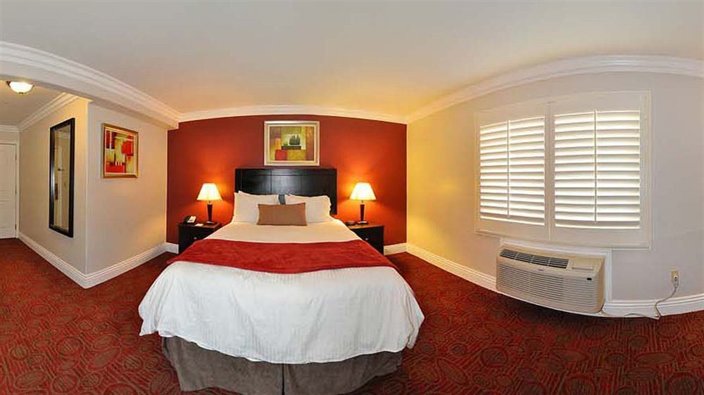 Best Western Burbank Airport Inn Los Angeles Bagian luar foto